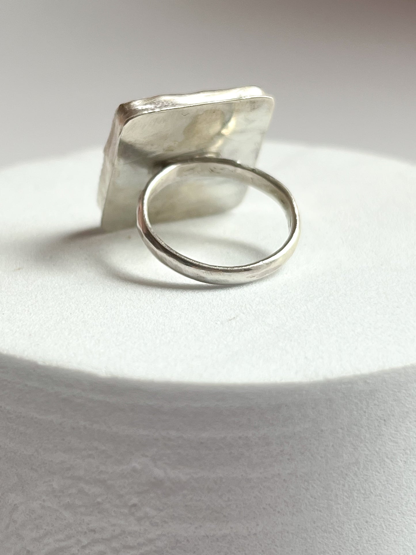Obsidian Inlaid Mother of Pearl Dice Ring In Sterling Silver size 5.5
