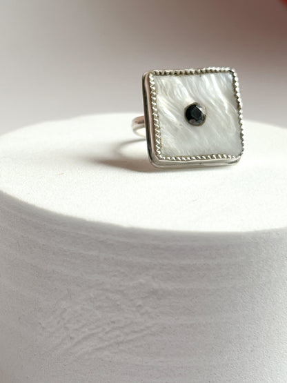 Obsidian Inlaid Mother of Pearl Dice Ring In Sterling Silver size 5.5